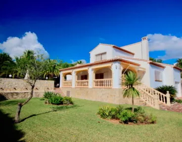 Fachada de la casa Villadom Spain
