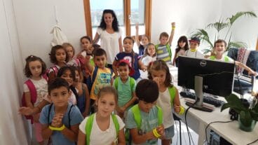 Alumnos del colegio Port de Xàbia visitan los departamentos municipales