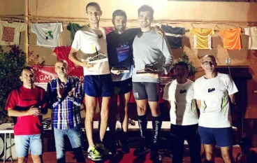 Toni Soler junto a su compañero Moha Rida en el podio