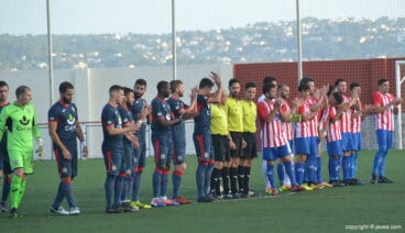 Los protagonistas sobre el terreno de juego