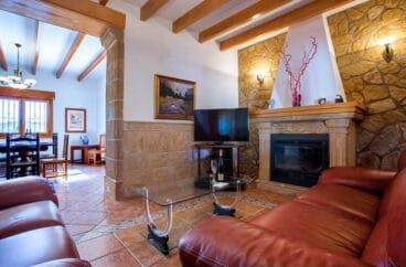 Sala de estar y comedor Casa Monica Aguila Rent a Villa