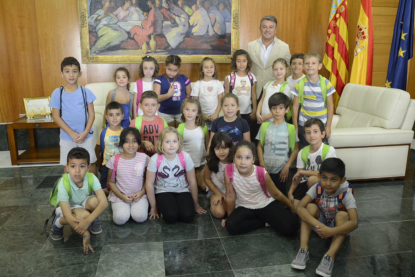 Alumnos del colegio Port de Xàbia visitan el Ayuntamiento