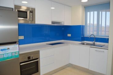 Cocina azul Reformas Integrales Macamon