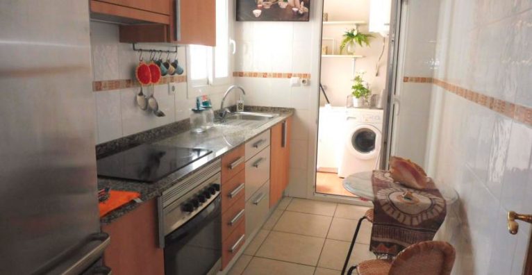 Кухня апартаментов Xabiga Inmobiliaria