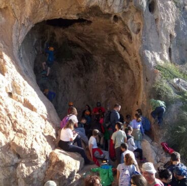 Excursión a la Cueva de la Punta