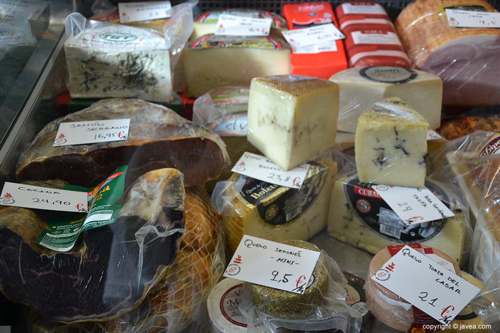 Gran variedad de quesos de España en Gourmeating