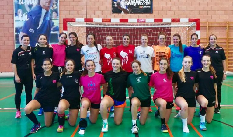 Vrouwelijke spelers van het Valenciaanse nationale team Vrouwelijke Cadet van handbal
