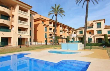 Piscina al aire libre Vicens Ash Properties