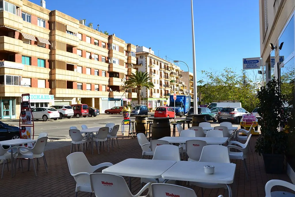 Terraza Bar L'Avinguda