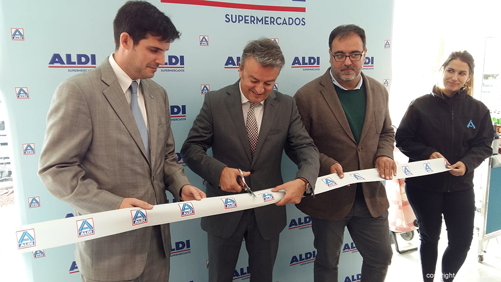 Corte de cinta, Inauguración del ALDI