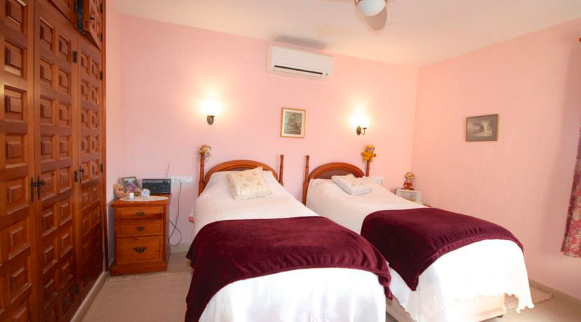 Dormitorio con aire acondiconado Property Finder Spain