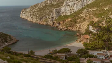 Entorno natural de Cala Granadella junto a Restaurante Sur