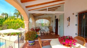 Terraza cubierta Property Finder Spain