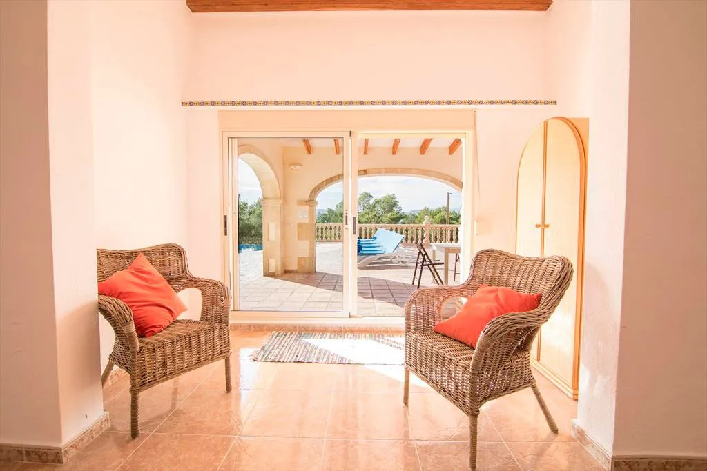 Acceso terraza Quality Rent a Villa