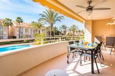 Amplia terraza del apartamento Aguila Rent a Villa
