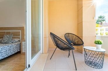 Balcón del apartamento Aguila Rent a Villa
