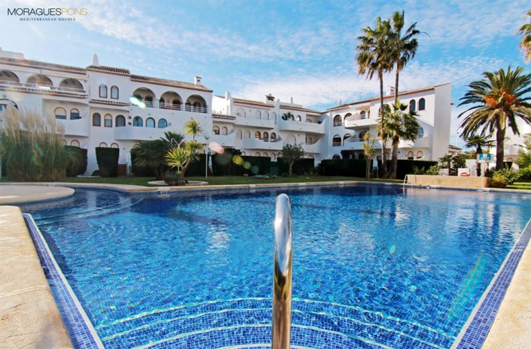 Gran piscina comunitaria MORAGUESPONS Mediterranean Houses