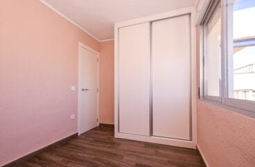 Habitación rosa Reformas Integrales Macamon