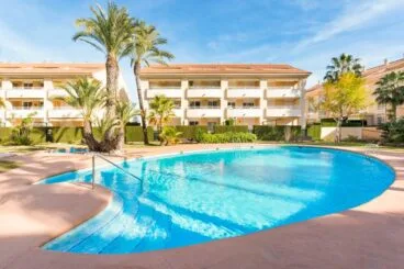 Piscina comunitaria Gold Beach I Aguila Rent a Villa