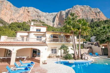 Piscina comunitaria Quality Rent a Villa