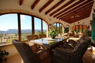 Terraza cubierta Atina Inmobiliria