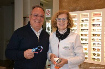 Vicente Fornés obtiene el premio de Óptica Picó