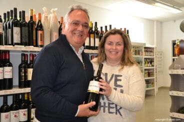 Vicente Fornés recoge el premio de Bodega Jávea