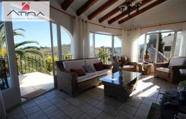 Acceso a terraza casa Atina Inmobiliria