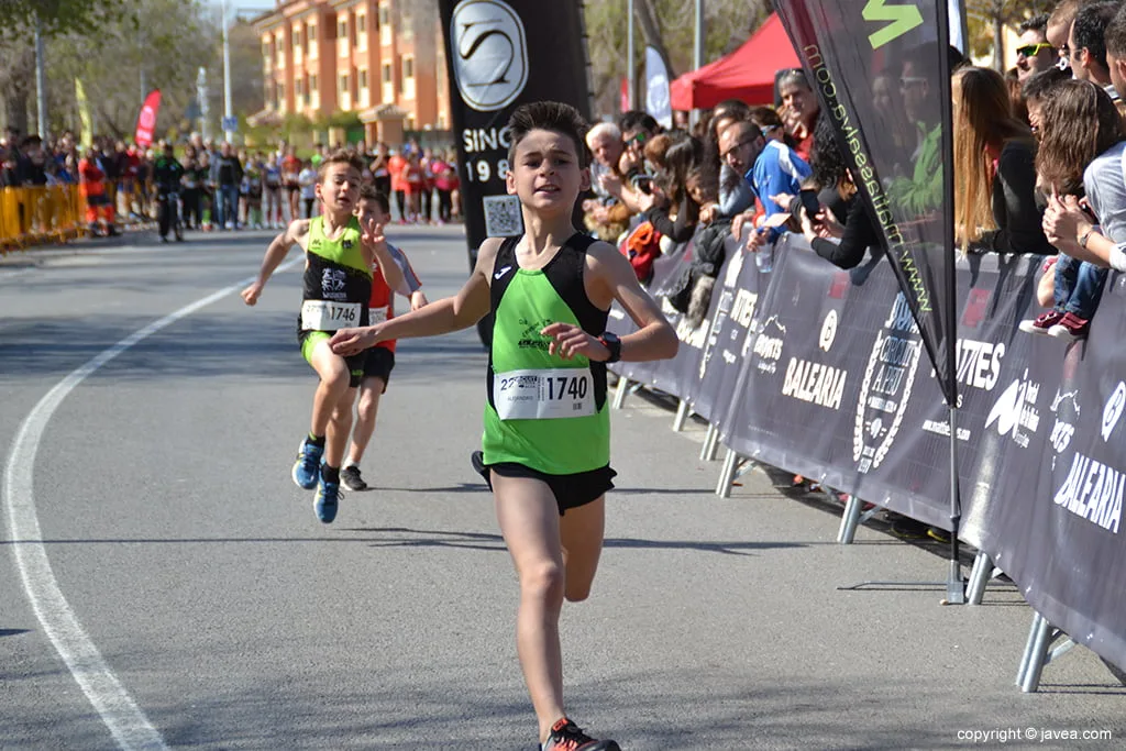 Alejandro del Llebeig ganando la carrera