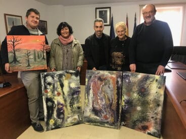 Donación de obras de la residente alemana al Ayuntamiento de Benitatxell