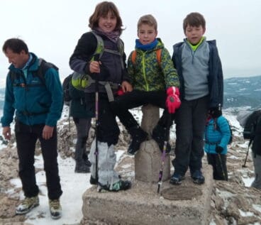 Niños en la cumbre