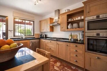 Amplia cocina Quality Rent a Villa