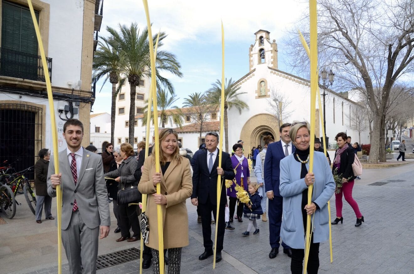Autoridades municipales en el Domingo de Ramos