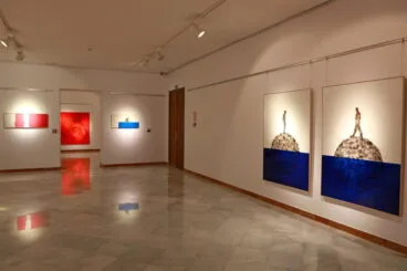 Cuadros de Tomás Sivera en la exposición de Alicante