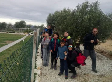 Excursionistas en plena ruta