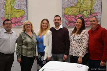 Melanie junto a su familia