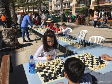 Partidas simultáneas de Ajedrez