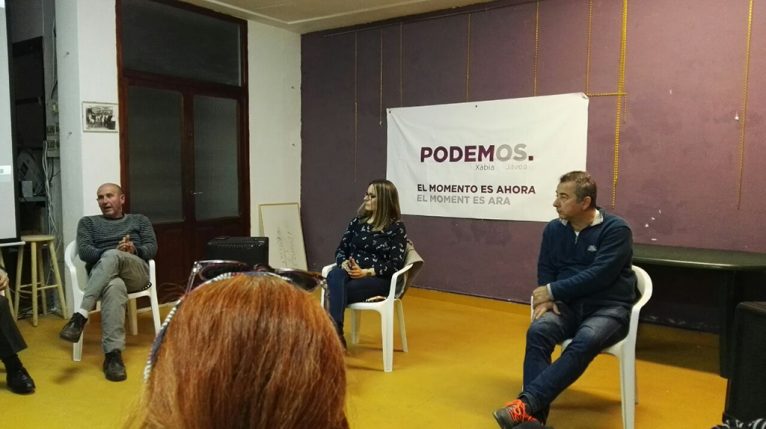 Tertulia de Podemos con la diputada