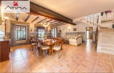 Amplia sala de comedor Atina Inmobiliaria