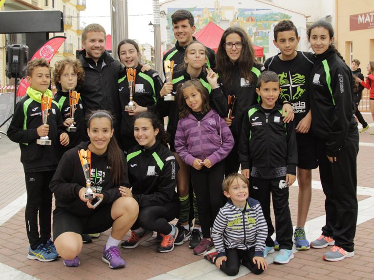 Atletas de la Escuela del Club Atletismo Llebeig Xàbia en El Verger