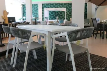 Estupendas sillas y mesas de exterior MCJ BIARD