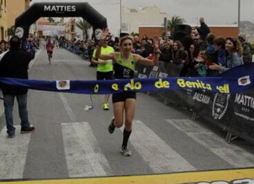 Mª Isabel Ferrer entrando en meta