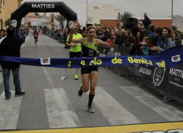 Mª Isabel Ferrer entrando en meta