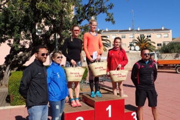 Podio femenino de la Cursa Solidaria de La Xara