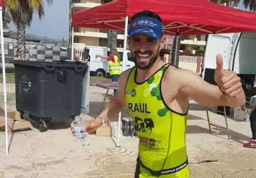 Raúl saludando a la cámara