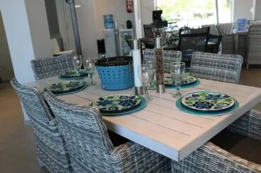 Sillas y mesa para terraza MelbournE MCJ BIARD