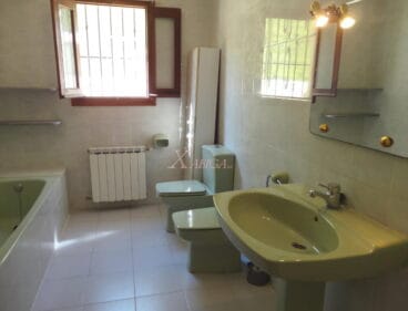 Baño de la casa Xabiga Inmobiliaria
