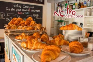 Crossaint Nostro Cafe Costa