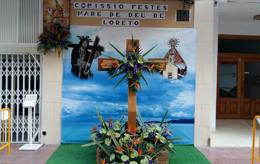 Cruz Comisión de Fiestas del Loreto