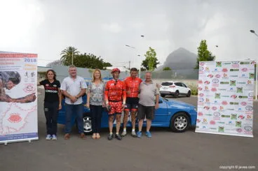 Equipo de Desafío Transibérico con los ediles